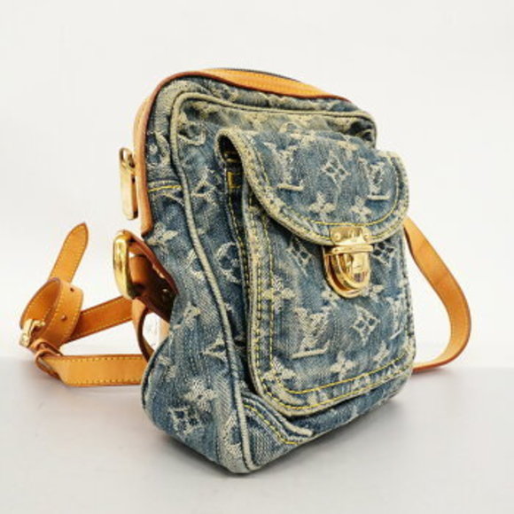 Louis Vuitton Monogram Denim Camera Bag - Picture 2 of 13